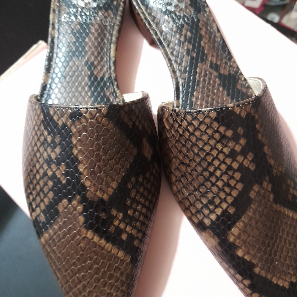 Vince Camuto...Felinial Mule Slides - image 6